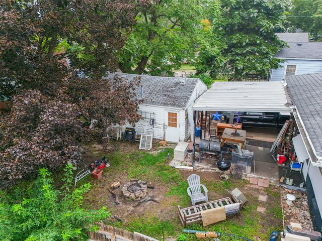 1518 E 32nd Street, Des Moines, IA 50317