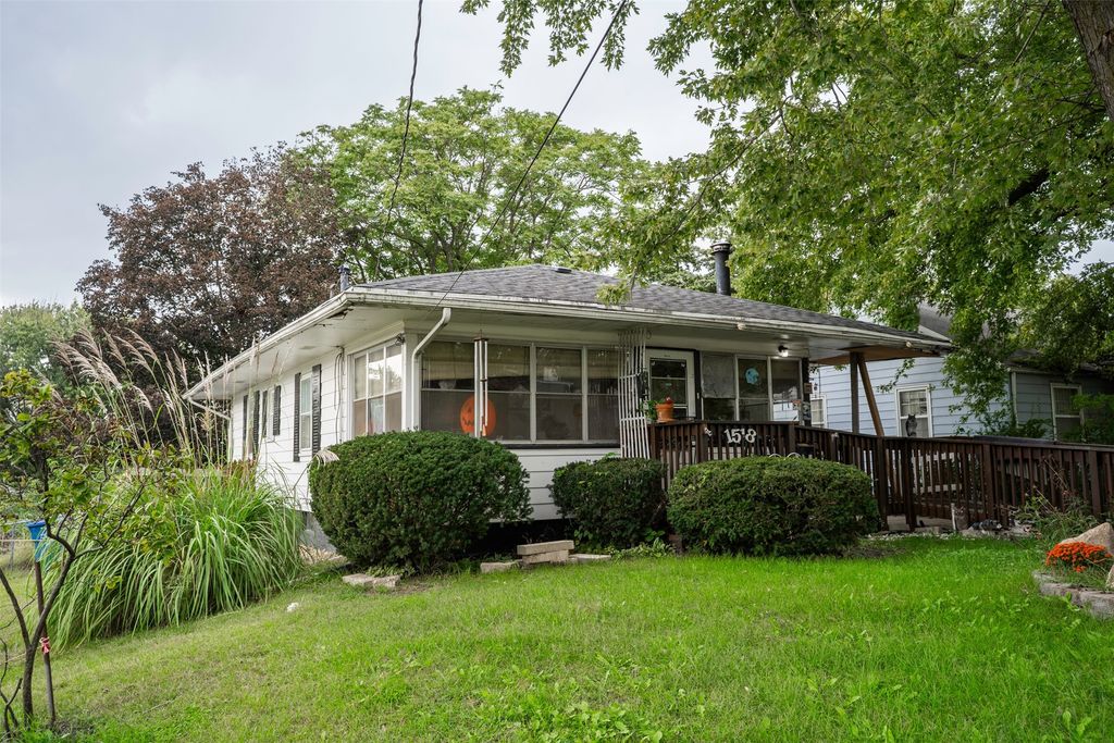 1518 E 32nd Street, Des Moines, IA 50317