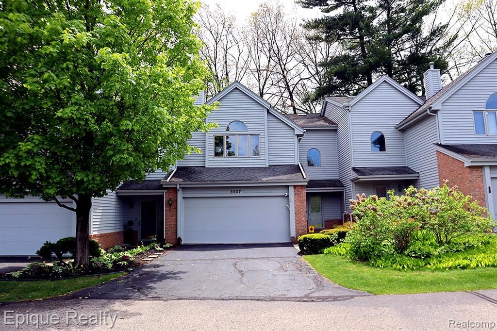 6607 Ridgeview Drive, Clarkston, MI 48346