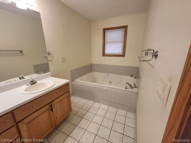 5180 Piersonville Road, Marathon Township, MI 48421