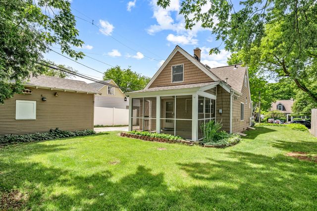 408 S Elmwood Drive, Aurora, IL 60506