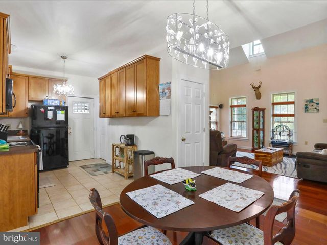 5708 STRASBURG RD, Strasburg, VA 22657