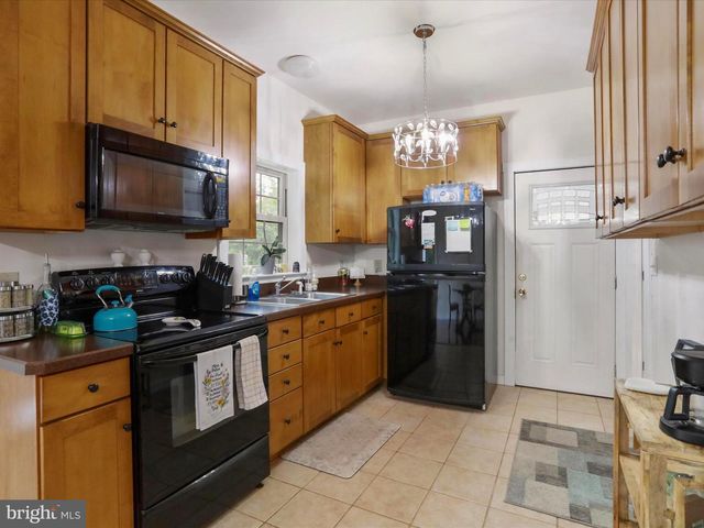 5708 STRASBURG RD, Strasburg, VA 22657