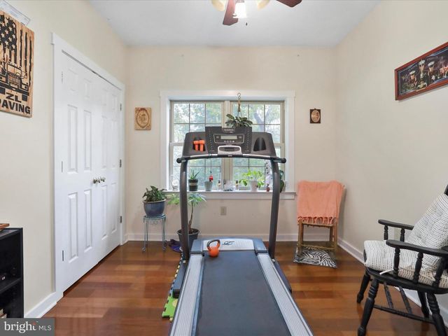 5708 STRASBURG RD, Strasburg, VA 22657