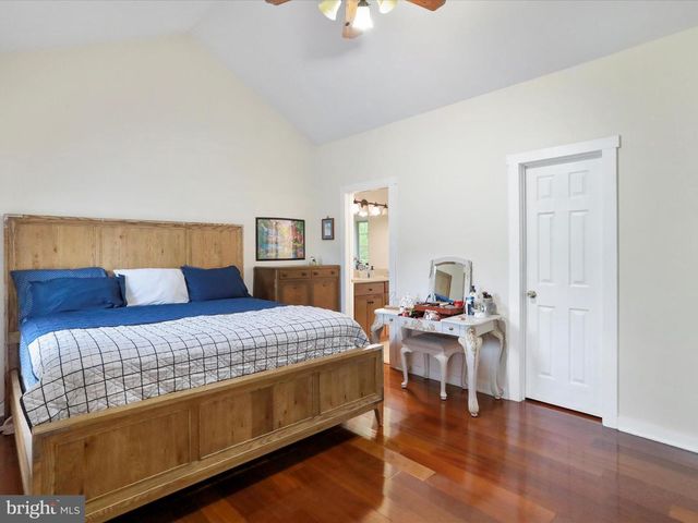 5708 STRASBURG RD, Strasburg, VA 22657