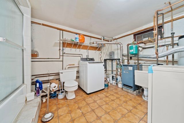 79 Johnson St, Lynn, MA 01902