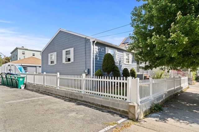 79 Johnson St, Lynn, MA 01902