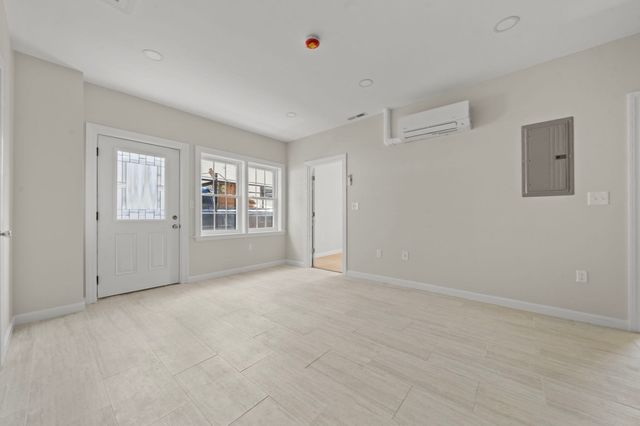 79 Johnson St, Lynn, MA 01902