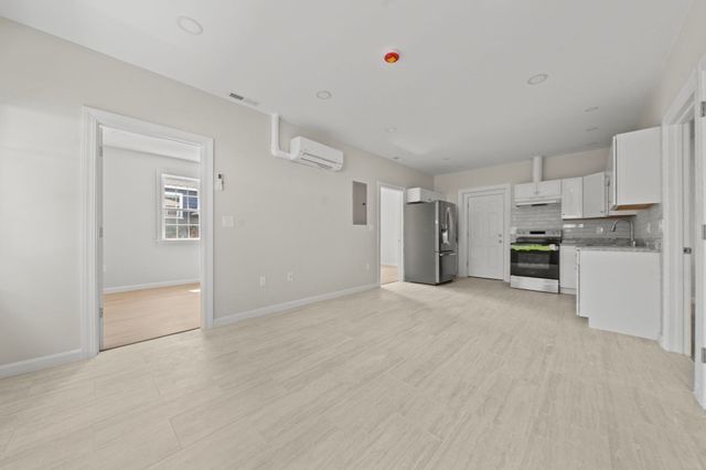 79 Johnson St, Lynn, MA 01902