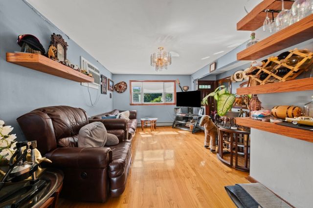 79 Johnson St, Lynn, MA 01902