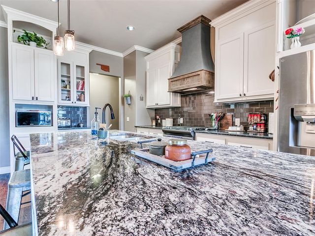 9009 NW 85th Street, Yukon, OK 73099