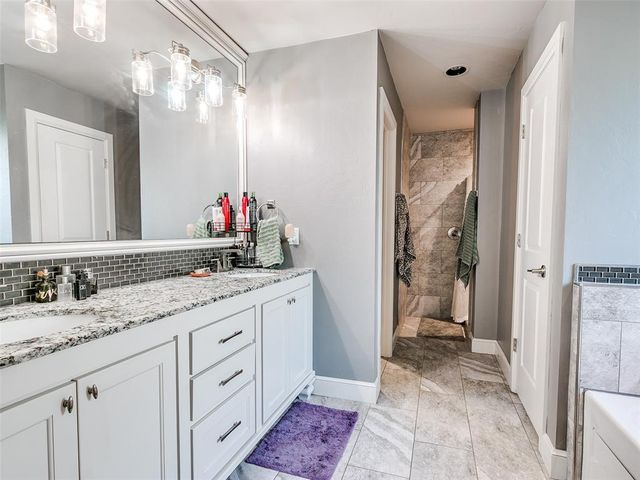 9009 NW 85th Street, Yukon, OK 73099