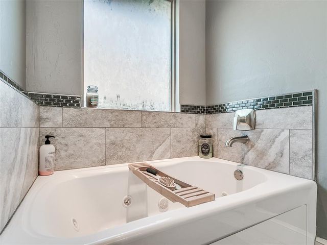 9009 NW 85th Street, Yukon, OK 73099