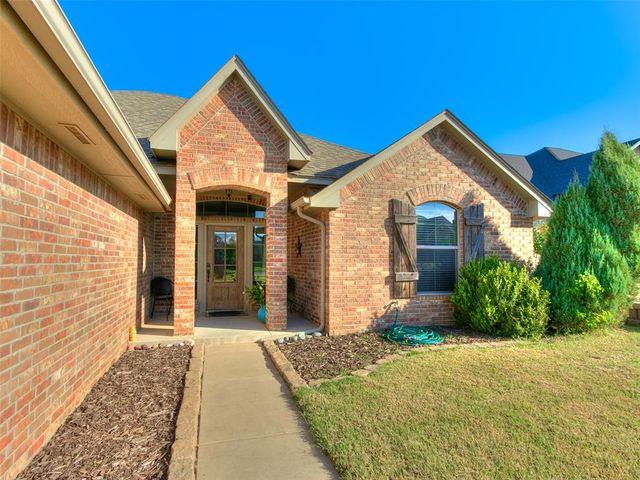 9009 NW 85th Street, Yukon, OK 73099
