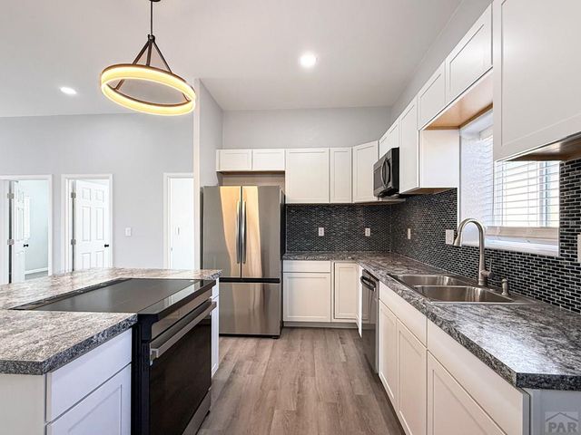 2200 Lewis Ave, Pueblo, CO 81003