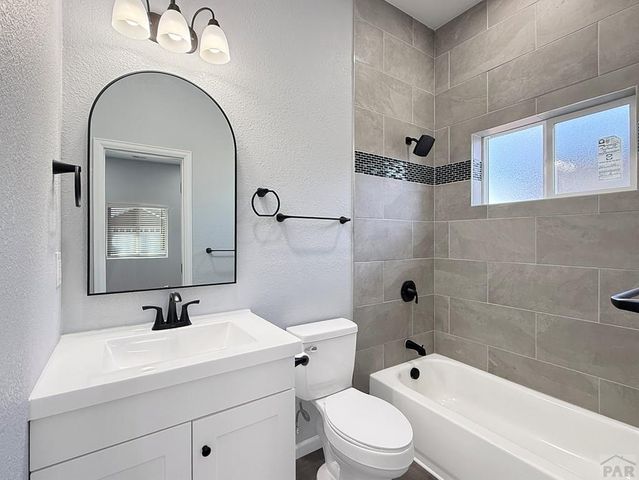 2200 Lewis Ave, Pueblo, CO 81003