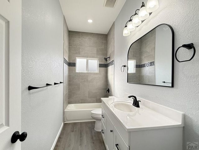 2200 Lewis Ave, Pueblo, CO 81003