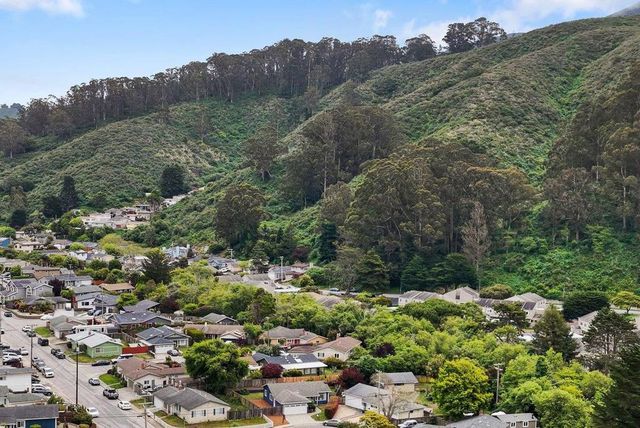 1336 Avila Court, Pacifica, CA 94044