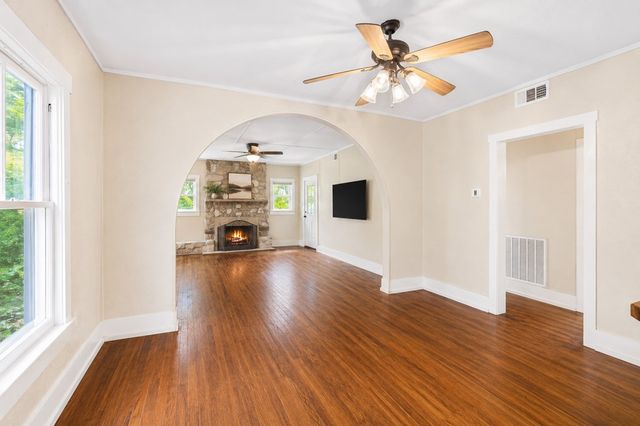 953 Myrta St, Kerrville, TX 78028