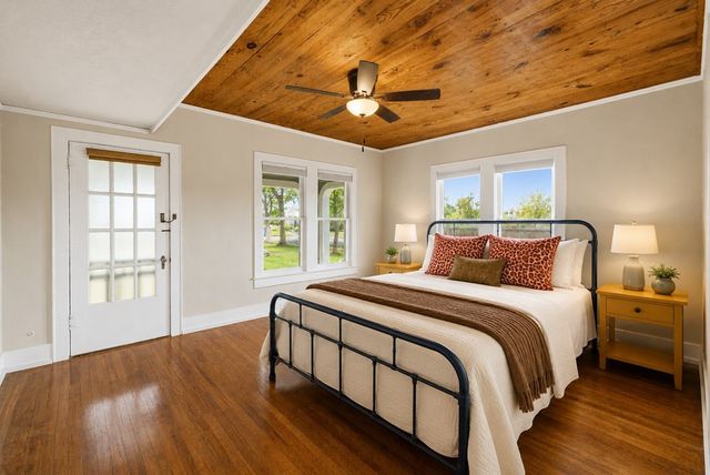 953 Myrta St, Kerrville, TX 78028