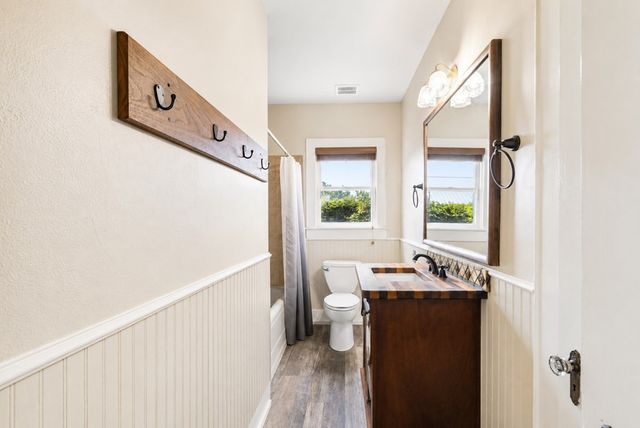953 Myrta St, Kerrville, TX 78028