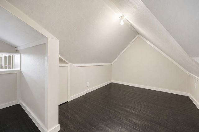 953 Myrta St, Kerrville, TX 78028