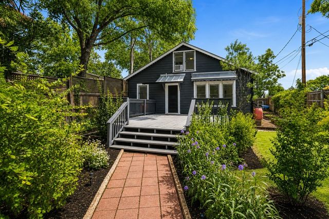 953 Myrta St, Kerrville, TX 78028