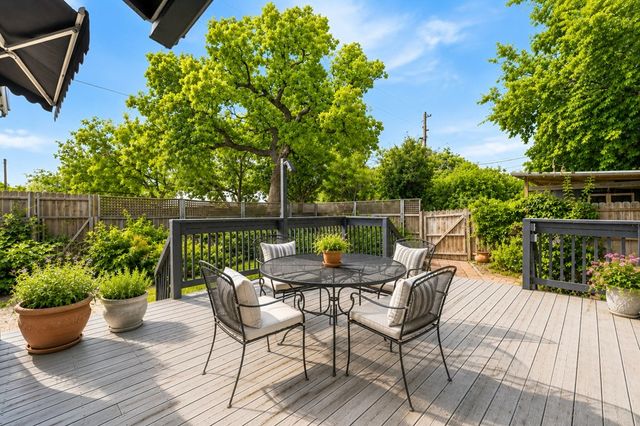 953 Myrta St, Kerrville, TX 78028