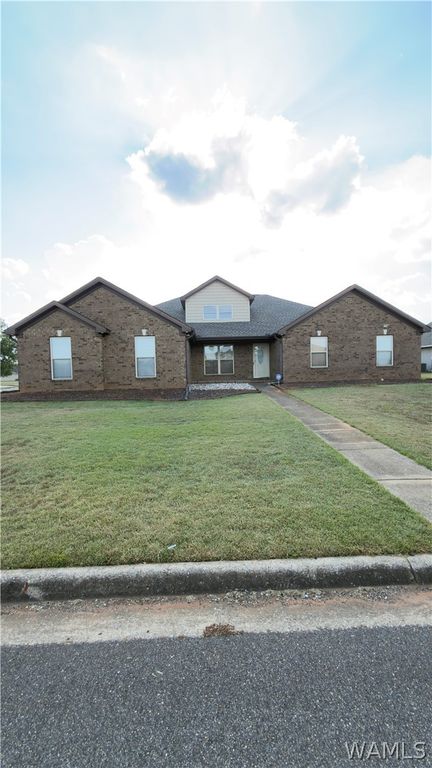 16391 Cherokee Bend, Moundville, AL 35474