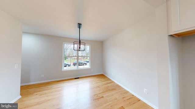 11 HEMPSTEAD RD, Hamilton, NJ 08610