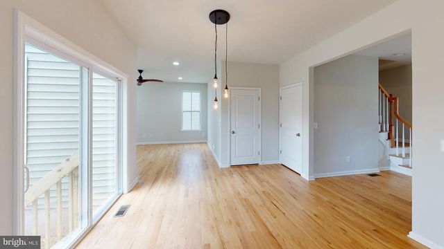 11 HEMPSTEAD RD, Hamilton, NJ 08610