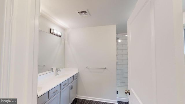 11 HEMPSTEAD RD, Hamilton, NJ 08610