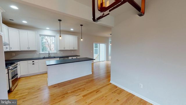 11 HEMPSTEAD RD, Hamilton, NJ 08610