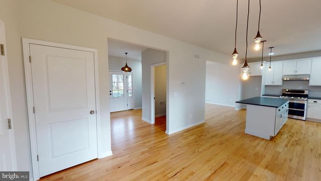 11 HEMPSTEAD RD, Hamilton, NJ 08610