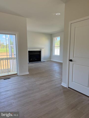 11 HEMPSTEAD RD, Hamilton, NJ 08610