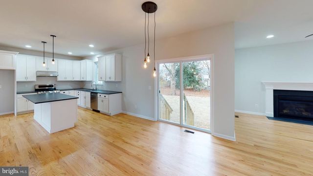 11 HEMPSTEAD RD, Hamilton, NJ 08610