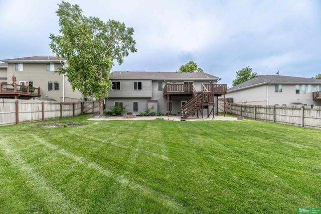 15818 Timberlane Drive, Omaha, NE 68136