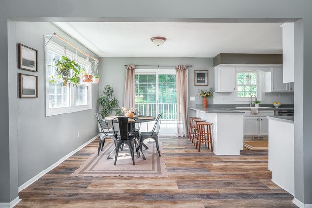 1970 Hollow View Drive, Bettendorf, IA 52722
