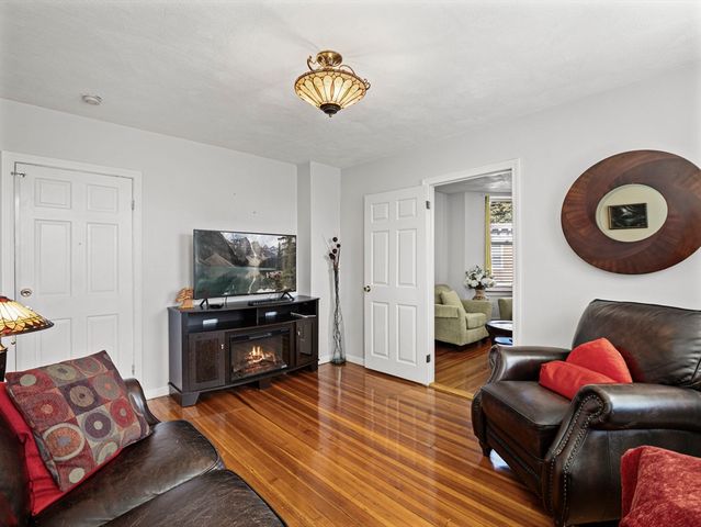 95 Florida St 3, Boston, MA 02124