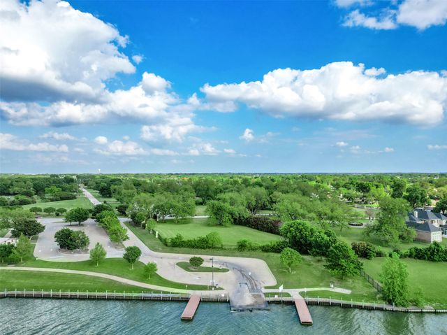 101 Ambrosia Lane, Heath, TX 75032