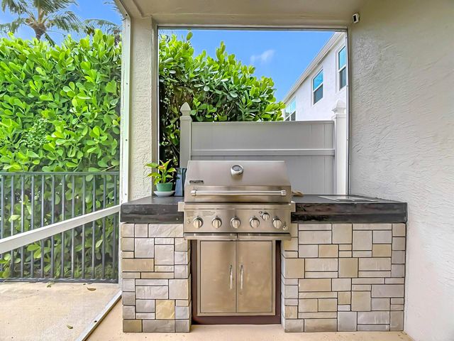 1154 OAKWATER Drive, Royal Palm Beach, FL 33411