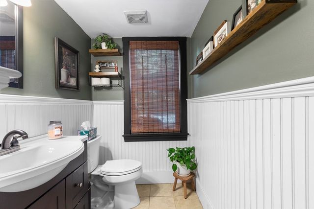 55 Lincoln Street, Easton, MA 02356
