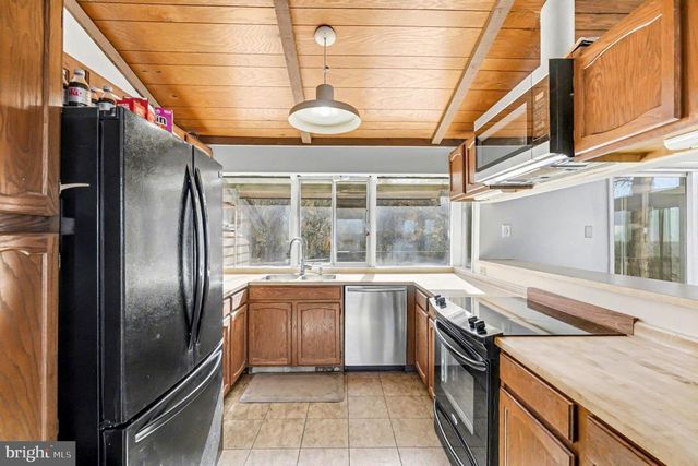 16031 ARTHUR RD, King George, VA 22485