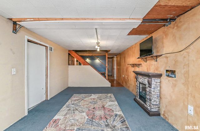 132 CENTER Street, North Pekin, IL 61554