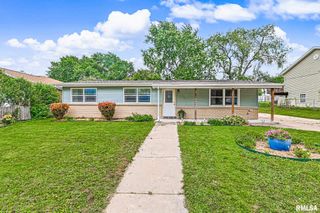 132 CENTER Street, North Pekin, IL 61554