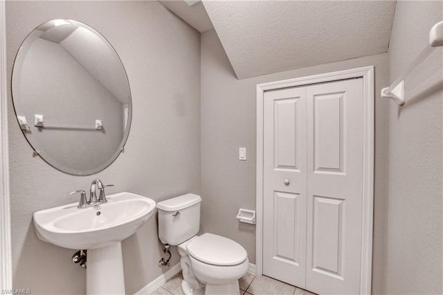 9093 Gervais CIR 1906, Naples, FL 34120