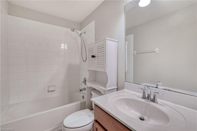 9093 Gervais CIR 1906, Naples, FL 34120