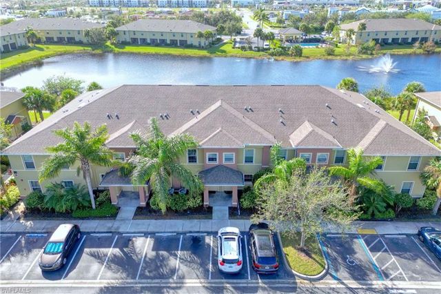 9093 Gervais CIR 1906, Naples, FL 34120