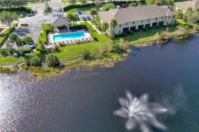 9093 Gervais CIR 1906, Naples, FL 34120