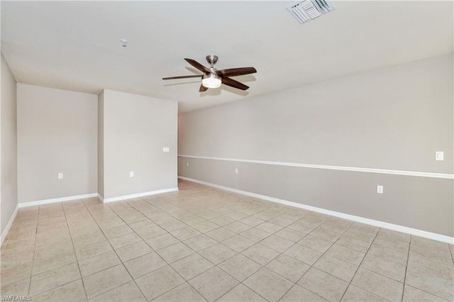 9093 Gervais CIR 1906, Naples, FL 34120
